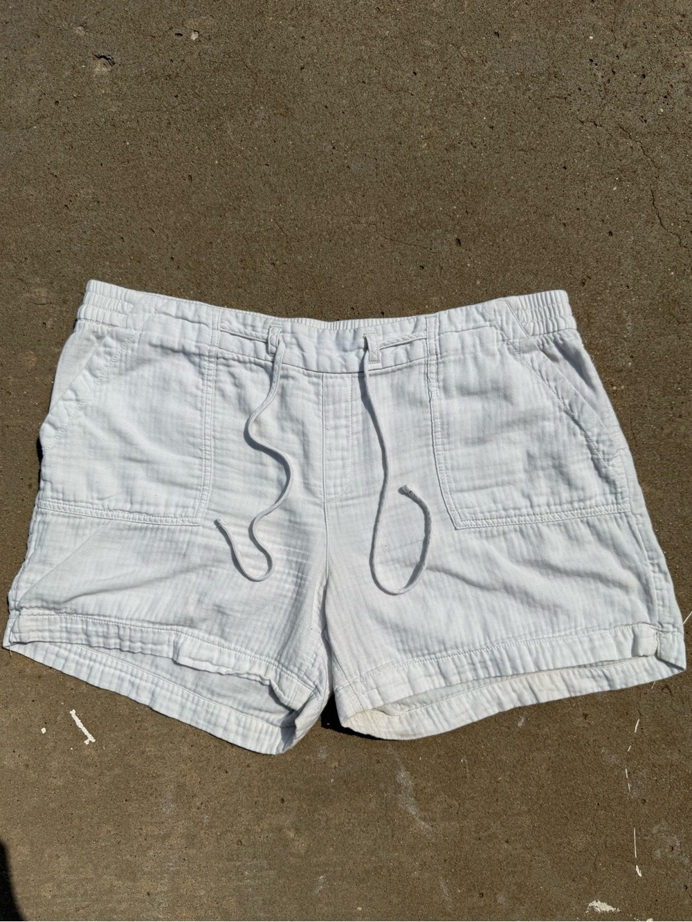Old Navy White Women's Drawstring Utility Shorts